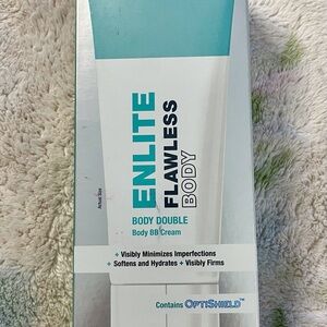 Flawless Body BB Cream - Teal and White